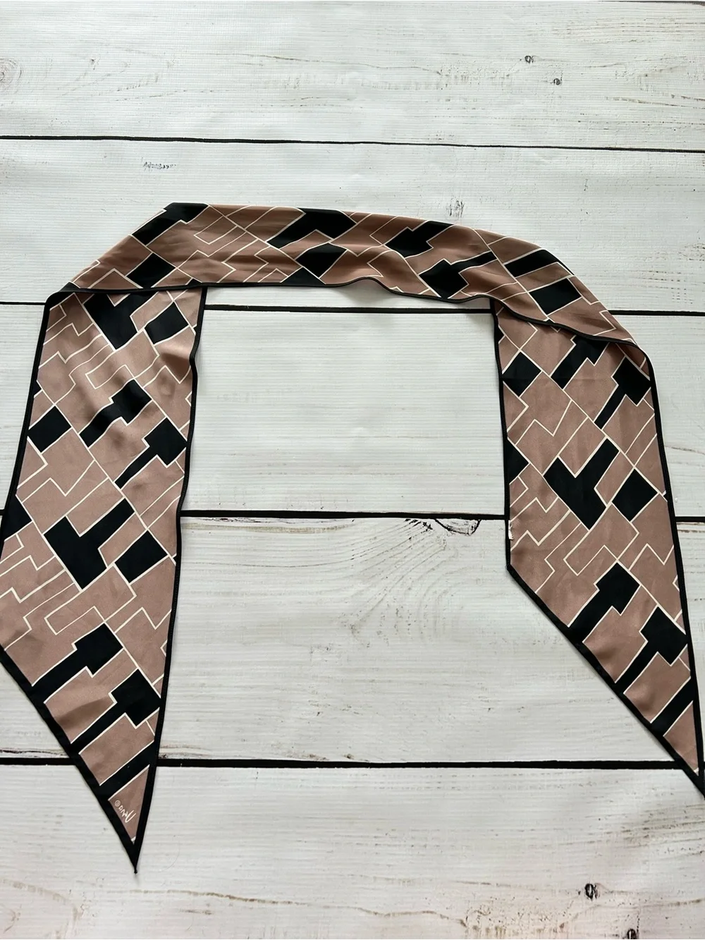 Geometric silk Narrow Scarf in Brown & Black - Women's Wrap